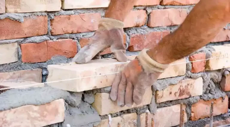 When is it Time to Repair Stucco Cracks?